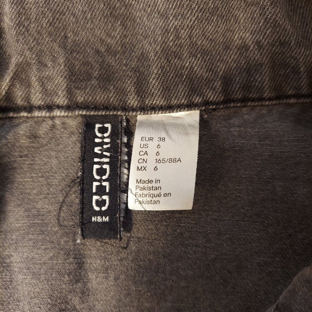 H&M Divided Grey Wash Denim Jacket 100% Cotton Size 6 - Picture 11 of 11